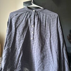 Universal Thread Women's Gray Textured Button Down Shirt